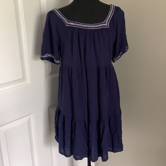 Woman’s Olive + Oak Navy blue dress. Size M - Picture 3 of 4